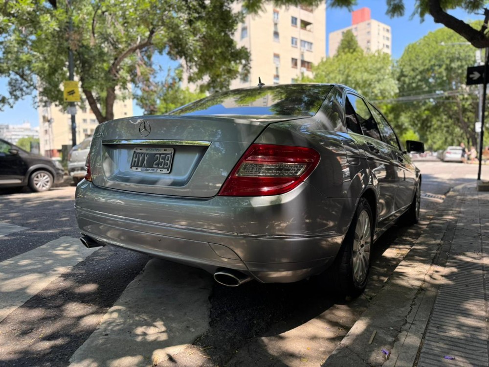 Mercedes-Benz C-Class Elegance — foto 14